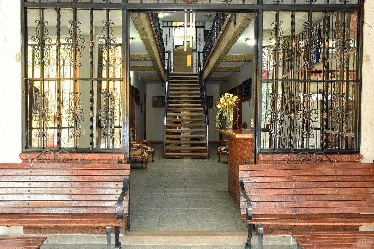 Hotel El Lago 2 Pereira Ngoại thất bức ảnh